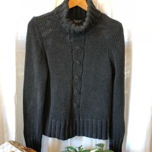 American Eagle Chunky Cabel Knit Sweater